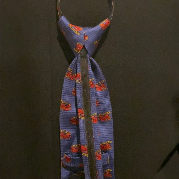 Class Club little boys tie fire trucks NEW - Picture 5 of 5